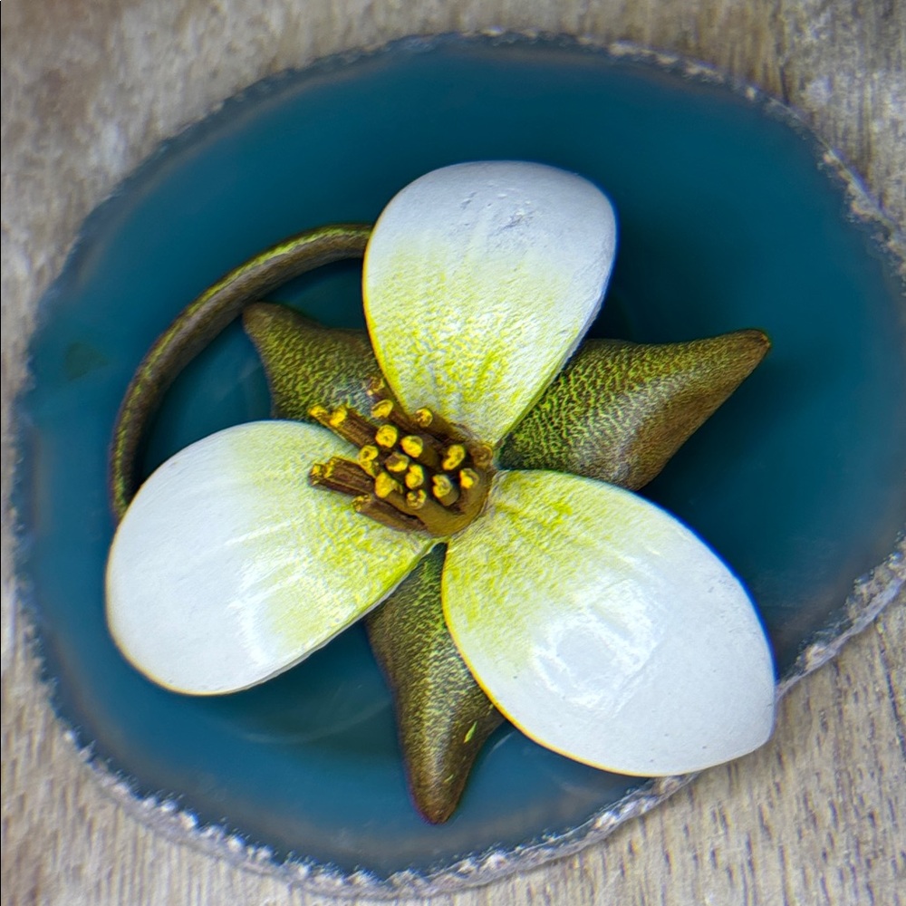 Vintage trillium flower leather Brooch